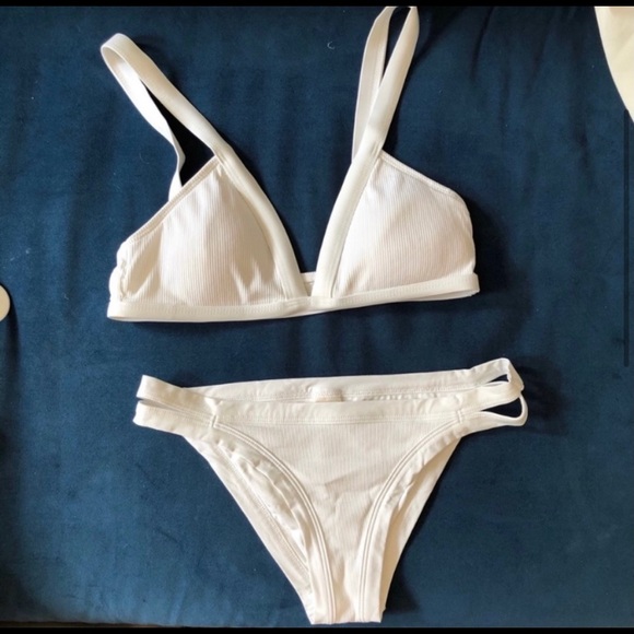 L Space White Farrah Ribbed Bikini (set) - Picture 4 of 5